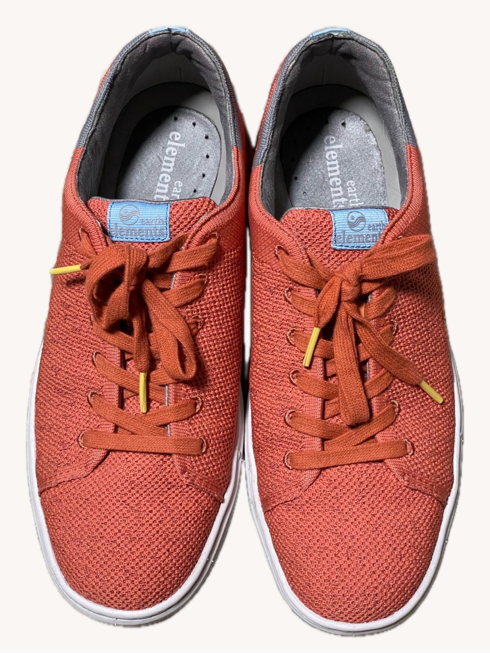 Earth Elements Shoes Men’s Coral Orange & Blue Knit Sneakers (Size: 10)